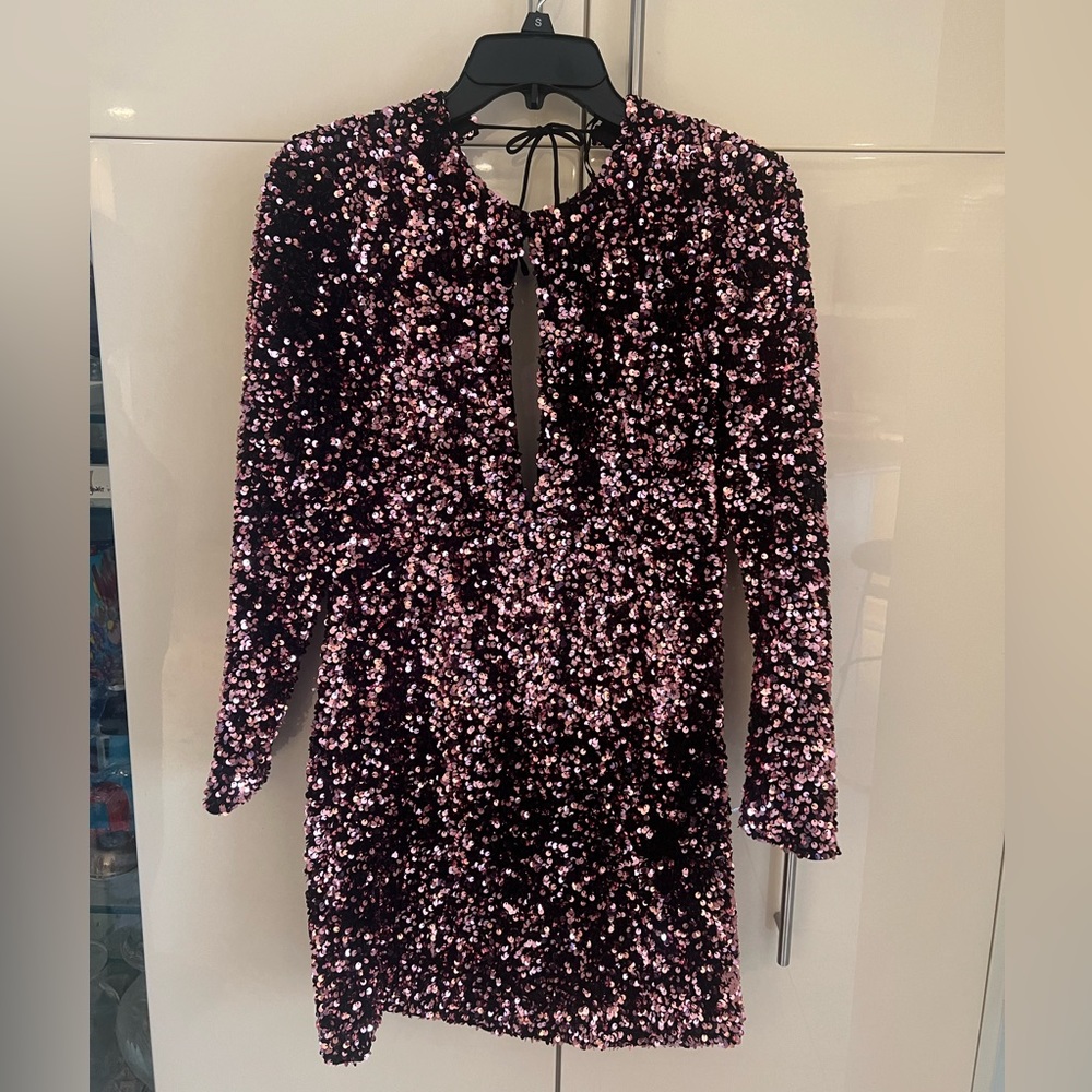 NWT Zara bodycon mini pink sequin dress velvet w/ a cutout and open back